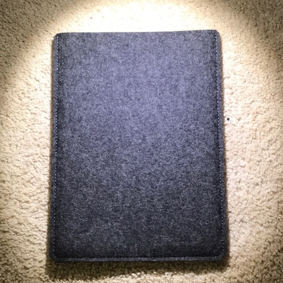 Byrd & Belle iPad Pro 10.5 sleeve - Picture 2 of 2